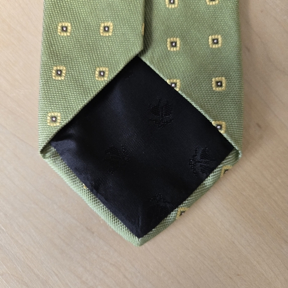 Brooks Brothers Green Tie with Yelloe Patterns - Picture 4 of 7